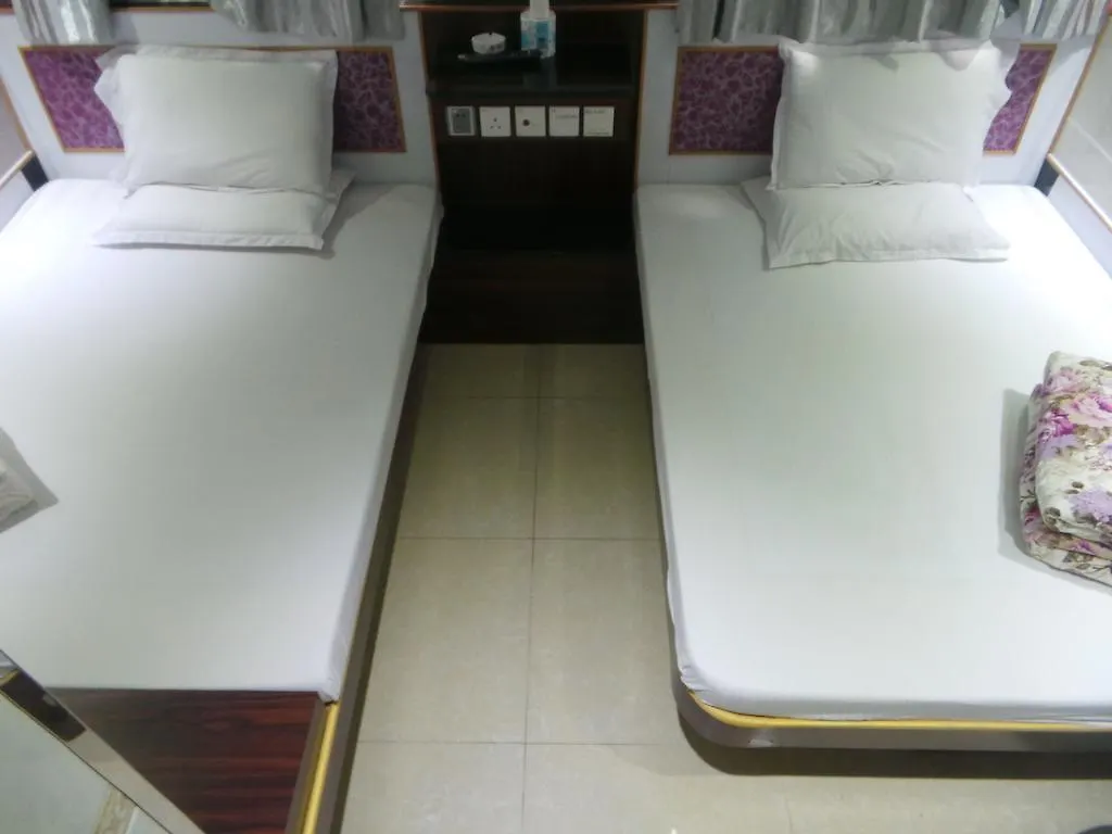 Yue Ka Hotel 九龙 公寓